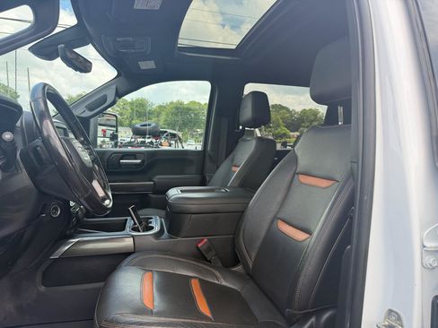 Used 2020 GMC Sierra 2500 AT4 w/ AT4 Premium Package AWD/4WD image 12