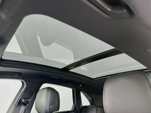 Used 2021 Porsche Macan image 23