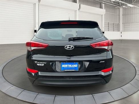 Used 2017 Hyundai Tucson SE image 3