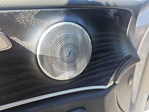 Used 2017 Mercedes-Benz E 300 image 18