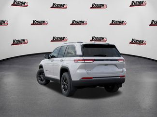 New 2026 Jeep Grand Cherokee Altitude AWD/4WD video 3
