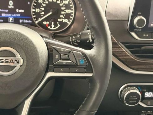 Used 2020 Nissan Altima 2.5 SL FWD image 32