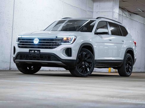 New 2026 Volkswagen Atlas SE AWD/4WD image 1