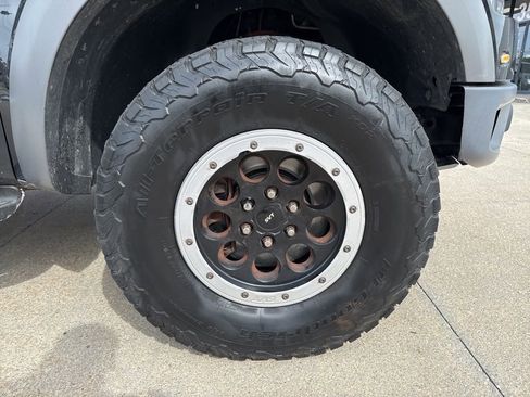 Used 2014 Ford F150 Raptor w/ Equipment Group 801A Luxury AWD/4WD image 56