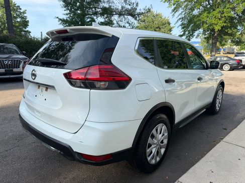 Used 2017 Nissan Rogue S FWD image 5