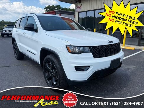 Used 2019 Jeep Grand Cherokee Laredo AWD/4WD image 1