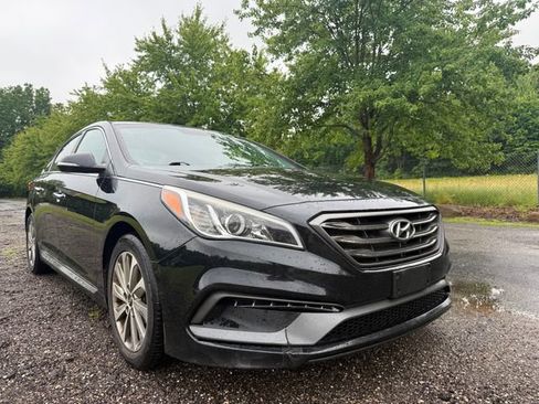 Used 2015 Hyundai Sonata Sport w/ Option Group 04 FWD image 6