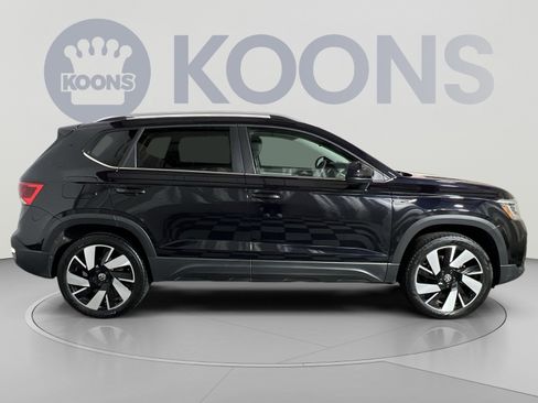 Used 2024 Volkswagen Taos SEL AWD/4WD image 8