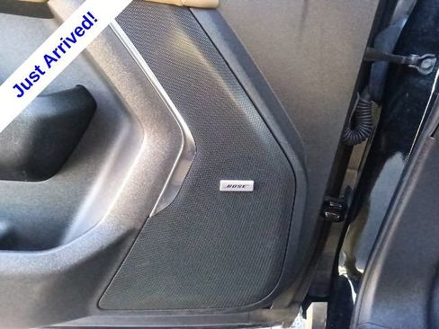 Used 2024 Chevrolet Suburban Premier RWD image 13
