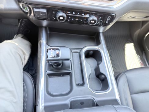 Used 2024 Chevrolet Silverado 1500 LT Trail Boss w/ Convenience Package II AWD/4WD image 41