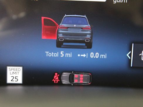 New 2026 BMW X7 xDrive40i w/ Premium Package image 37