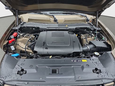 New 2026 Land Rover Defender 110 S image 33