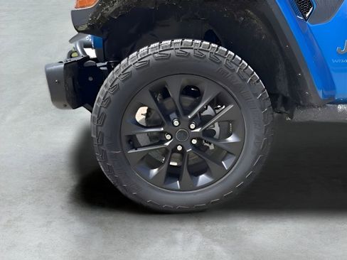 New 2025 Jeep Wrangler Sahara 4xe image 10