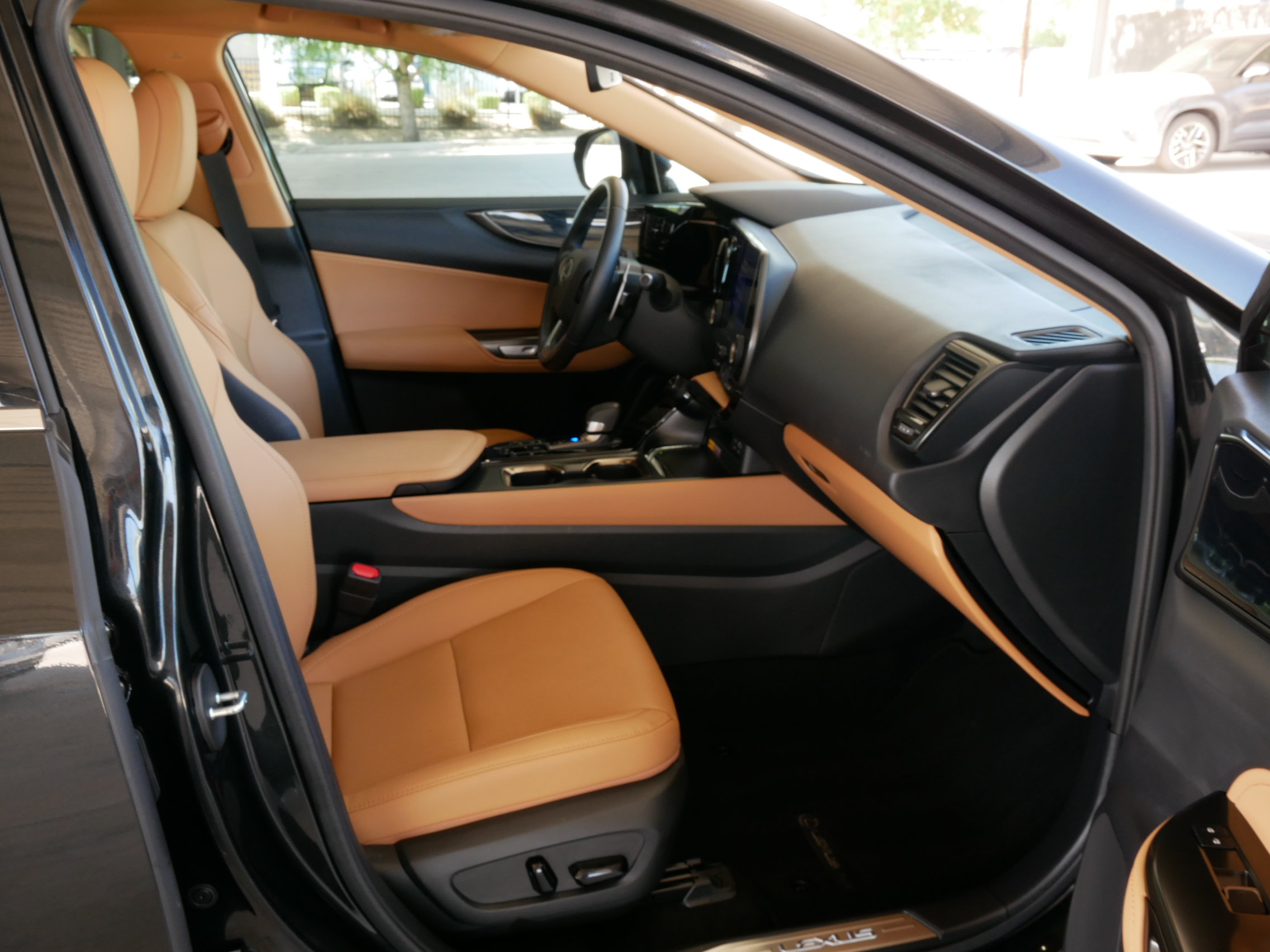 Used 2026 Lexus NX 350h AWD w/ Accessory Package (Z1) image 10