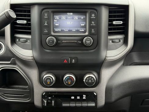 Used 2019 RAM 3500 Tradesman w/ Chrome Appearance Group image 12