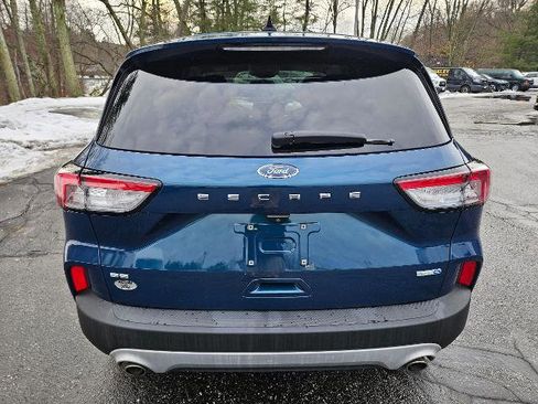 Certified 2020 Ford Escape SE image 6