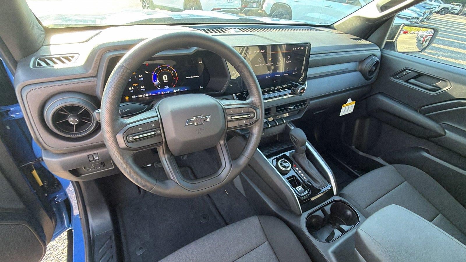 New 2026 Chevrolet Colorado Trail Boss AWD/4WD image 3