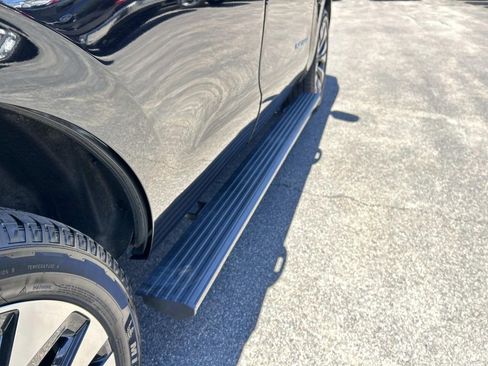 Used 2025 Ford Expedition Platinum w/ Driver's Package AWD/4WD image 21