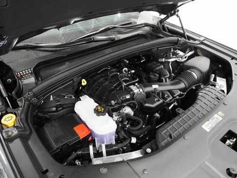 Used 2025 Jeep Grand Cherokee L Laredo w/ Luxury Tech Group I image 10