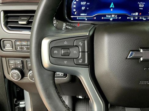 Used 2023 Chevrolet Suburban Z71 w/ Z71 Off-Road Package AWD/4WD image 11