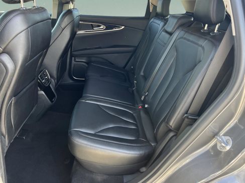 Certified 2023 Lincoln Nautilus FWD w/ Premium Package image 27