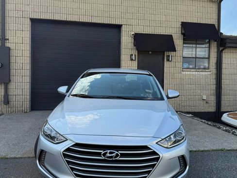 Used 2017 Hyundai Elantra SE w/ SE A/T Tech Package 03 FWD image 10
