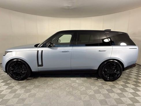 New 2026 Land Rover Range Rover Long Wheelbase SE AWD/4WD image 3