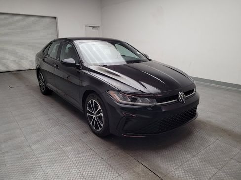 Used 2025 Volkswagen Jetta Sport image 13