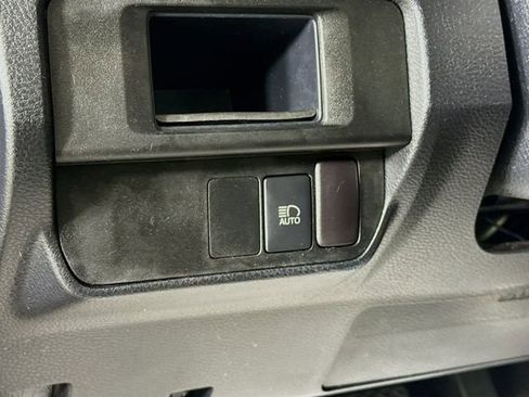 Used 2019 Toyota Tacoma SR5 image 10