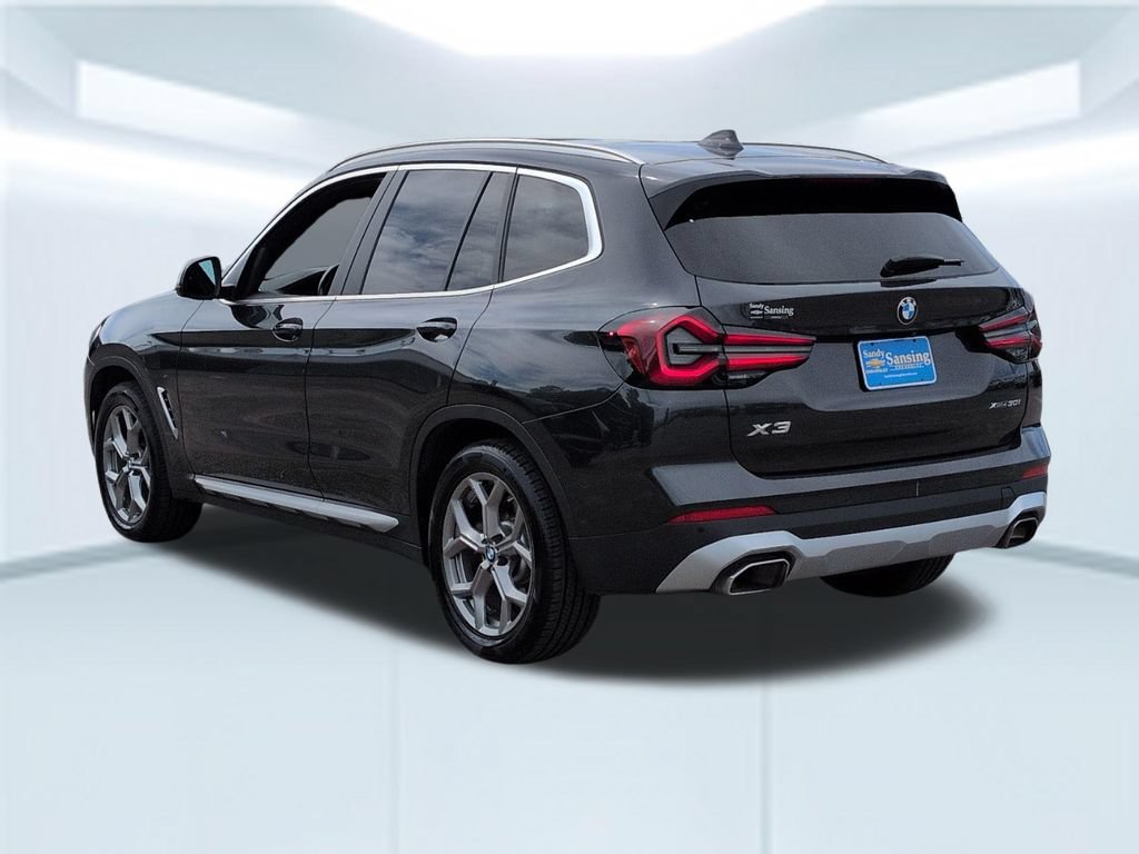 Used 2024 BMW X3 xDrive30i AWD/4WD image 3