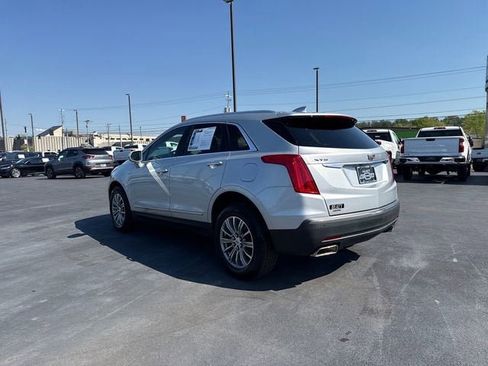 Used 2017 Cadillac XT5 Luxury w/ Driver Awareness Package AWD/4WD image 5