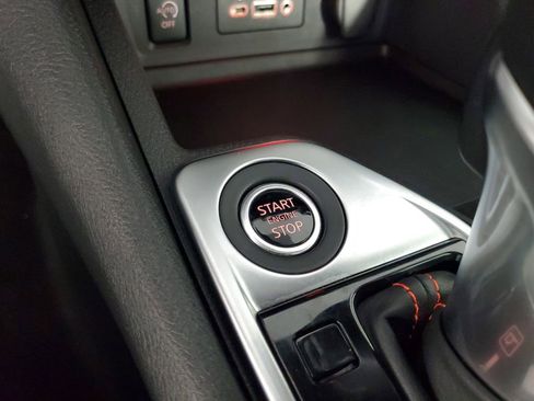 Used 2024 Nissan Sentra SR w/ Lighting Package image 18