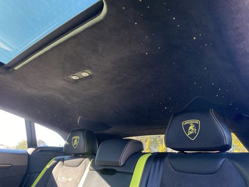 Used 2022 Lamborghini Urus image 41