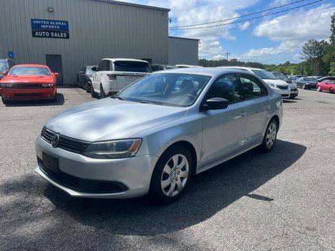 Used 2011 Volkswagen Jetta Sedan FWD image 1
