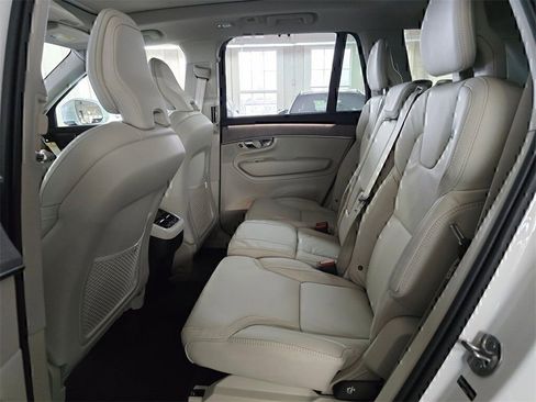New 2026 Volvo XC90 B6 Ultra w/ Protection Package image 12