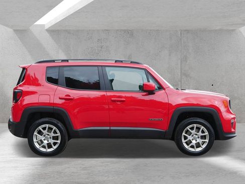 Used 2020 Jeep Renegade Latitude w/ Cold Weather Group AWD/4WD image 2