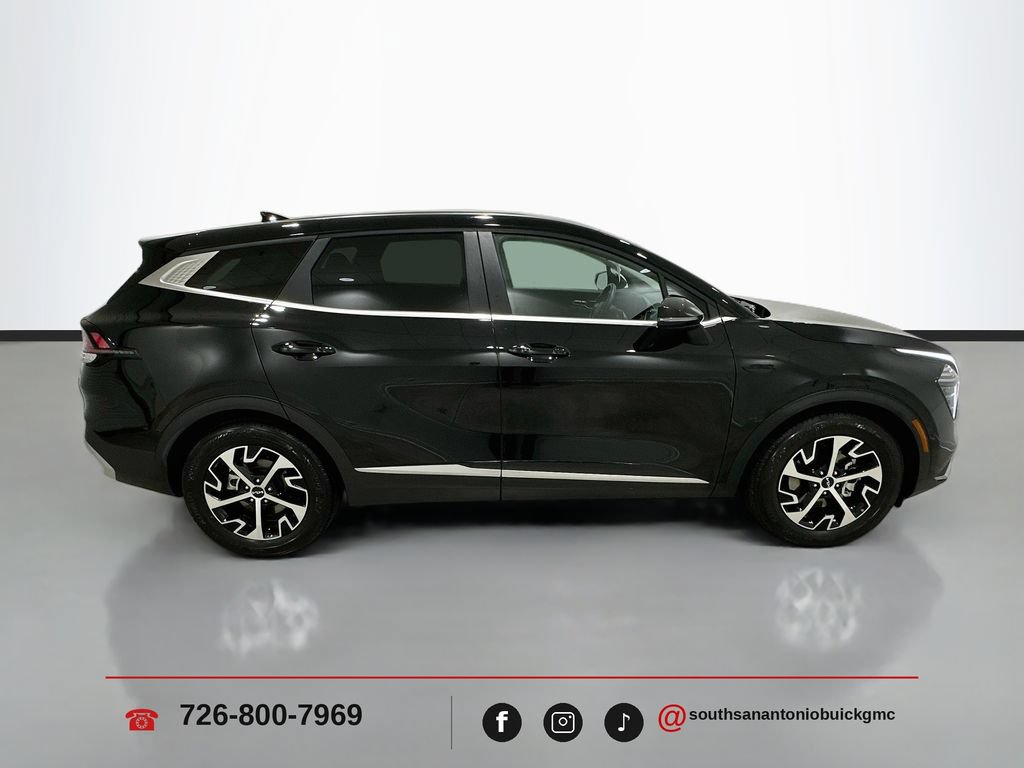 Used 2025 Kia Sportage EX FWD image 9