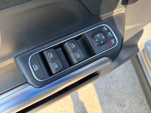 Used 2023 Mercedes-Benz GLA 250 4MATIC image 17