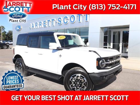 New 2025 Ford Bronco Outer Banks image 1