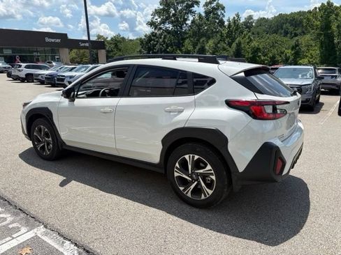 Used 2024 Subaru Crosstrek 2.0i Premium AWD/4WD image 3