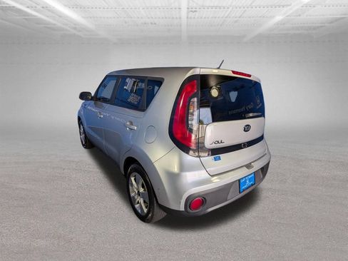 Used 2019 Kia Soul FWD image 9