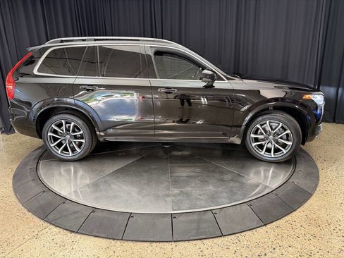 Used 2016 Volvo XC90 T6 Momentum w/ Momentum Plus Package image 5