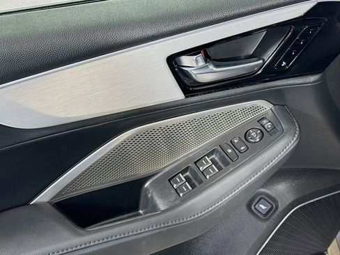 Used 2023 Acura MDX SH-AWD image 17