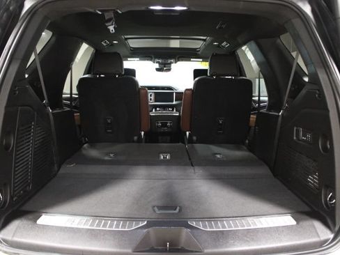 Used 2024 GMC Yukon Denali Ultimate AWD/4WD image 16