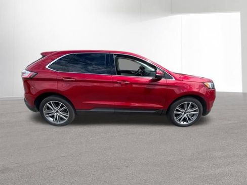 Used 2023 Ford Edge Titanium AWD/4WD image 2