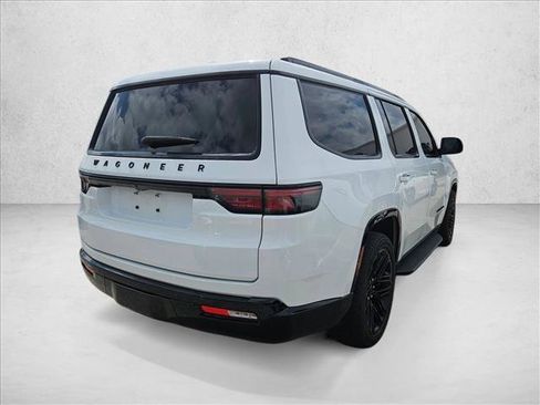 Used 2023 Jeep Wagoneer Series II RWD image 3