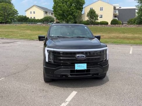 Used 2023 Ford F150 Lightning Platinum AWD/4WD image 58