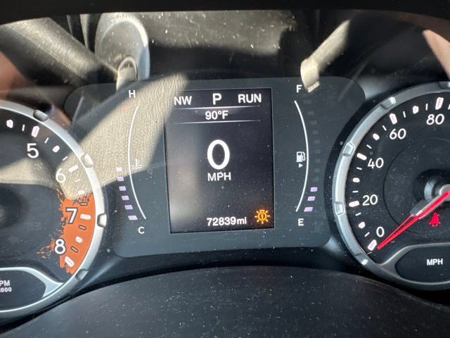 Used 2018 Jeep Renegade Latitude w/ Cold Weather Group AWD/4WD image 14