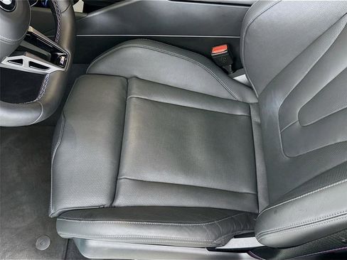 Used 2025 BMW M5 w/ Carbon Package image 20