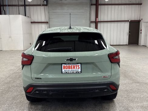 Used 2024 Chevrolet Trax RS w/ Driver Confidence Package image 16